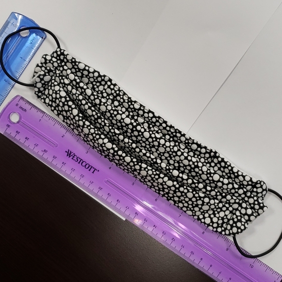 Cute Face Mask Black & White Pebble Polka Dots - Picture 3 of 7